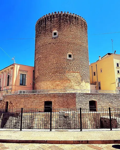 Bitonto und der Angioinische Turm