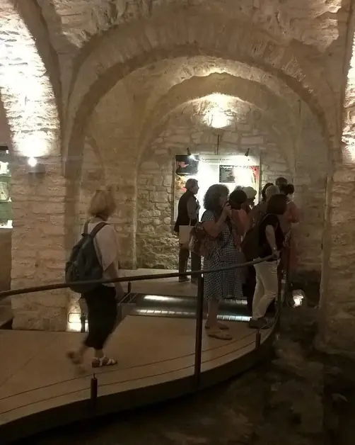 Explora la Bari Subterránea