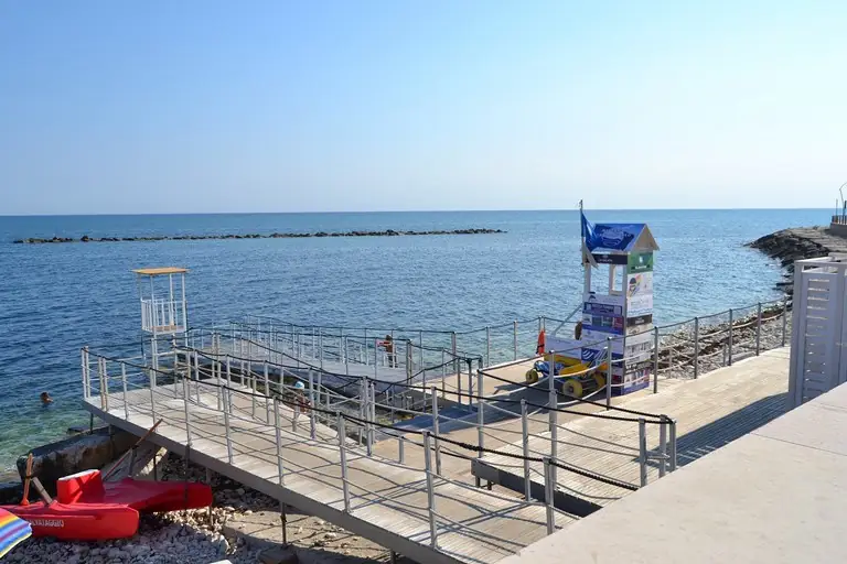 Playa del Cagnolo: Accesible para Todos