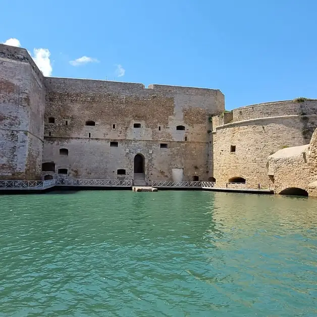 Descubre el Castillo Alfonsino