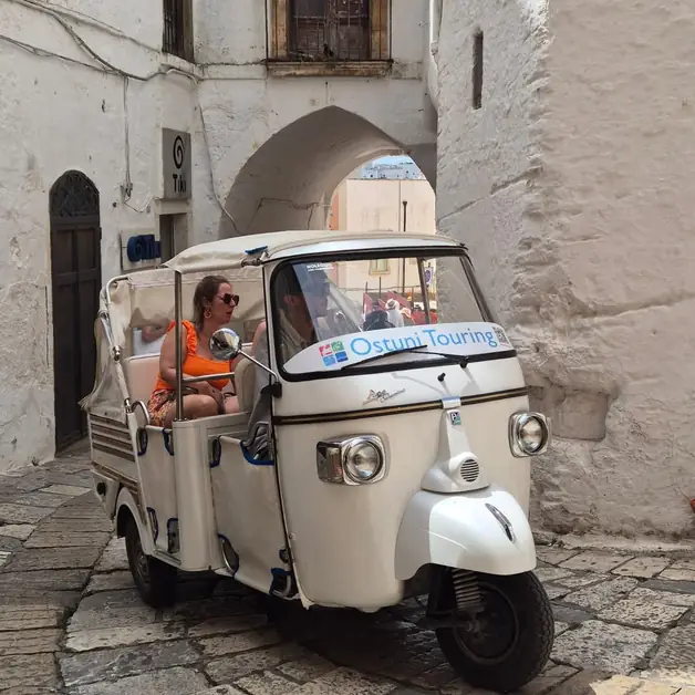 Découvrez Ostuni en Ape Car
