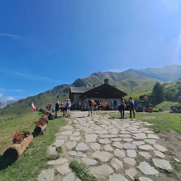 Rifugio Walter Bonatti - Ein Stück Paradies im Val Ferret