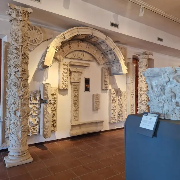 Esplora il Museo Diocesano di Trani e la sua storia