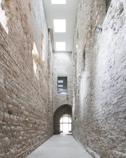 Scopri il Castello Svevo di Trani tra storia e mare