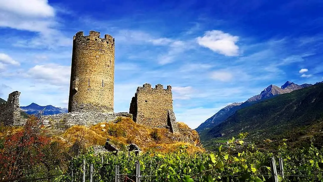 Esplora il Castello di Châtel-Argent in Valle d'Aosta