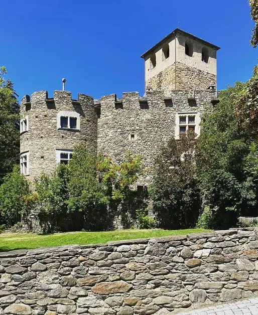 Explora el Castillo de Introd y su fascinante historia