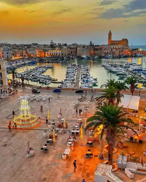 Porto di Trani tra mare e storia da non perdere