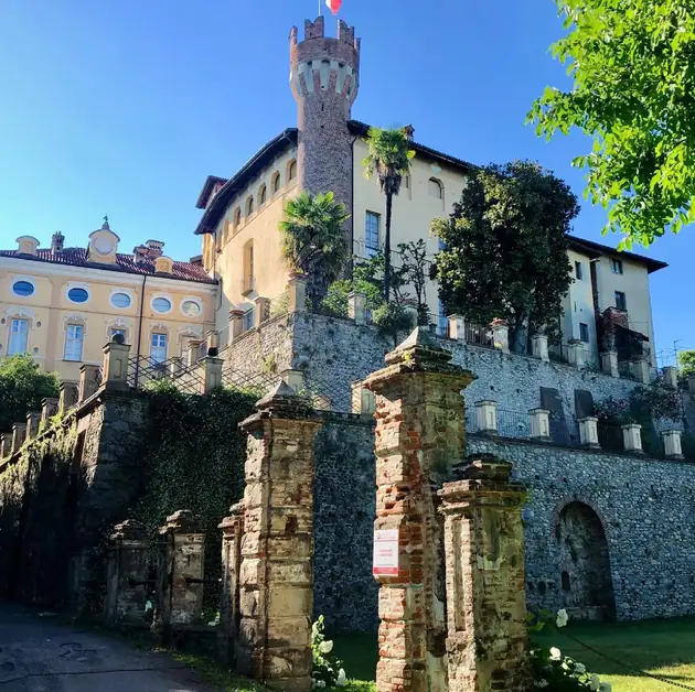 Castillo de Castellengo entre historia y paisajes encantadores