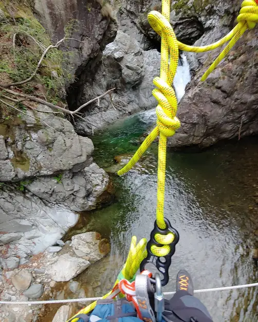 Sendero del Infernone entre aventura y naturaleza en Sordevolo