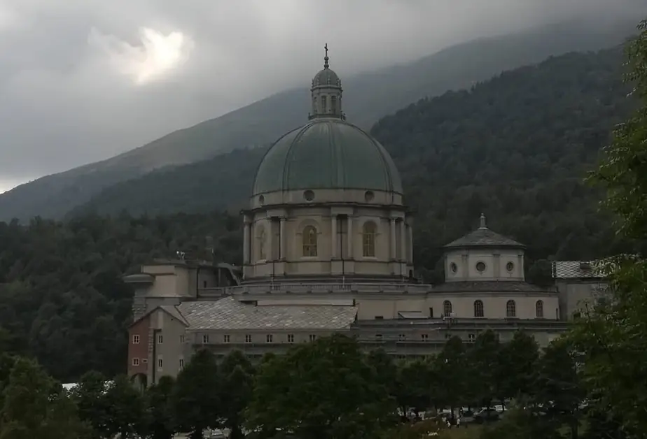 El Santuario de Oropa un viaje entre fe y naturaleza