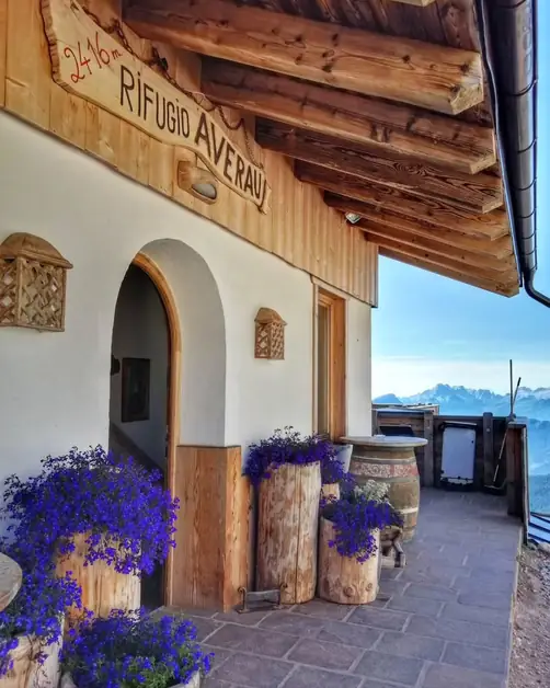 Rifugio Averau tra natura e panorami mozzafiato