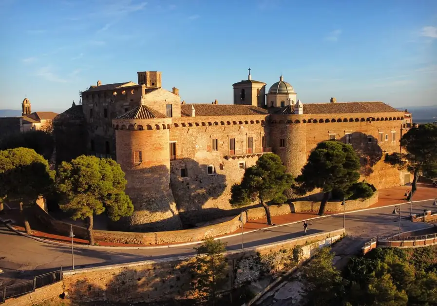Serracapriola: cosa vedere tra castello, convento e vicoli