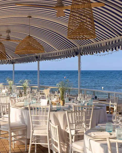 Coccaro Beach Club: Luxury and Relaxation