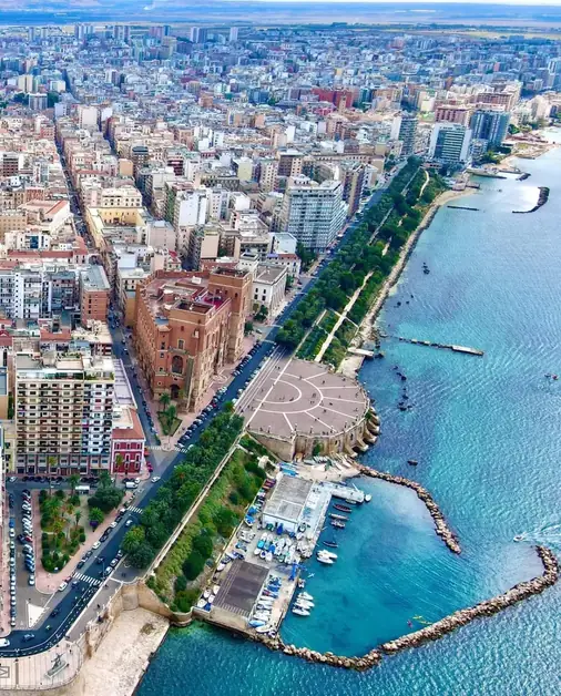 Taranto and its two seas between history and flavors