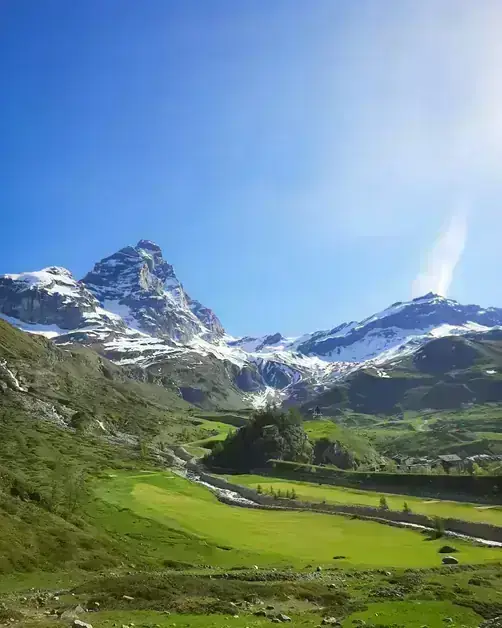 Complete guide to summer skiing in Italy