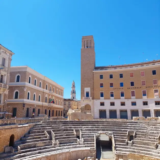 Explore the Roman Amphitheater of Lecce and its history