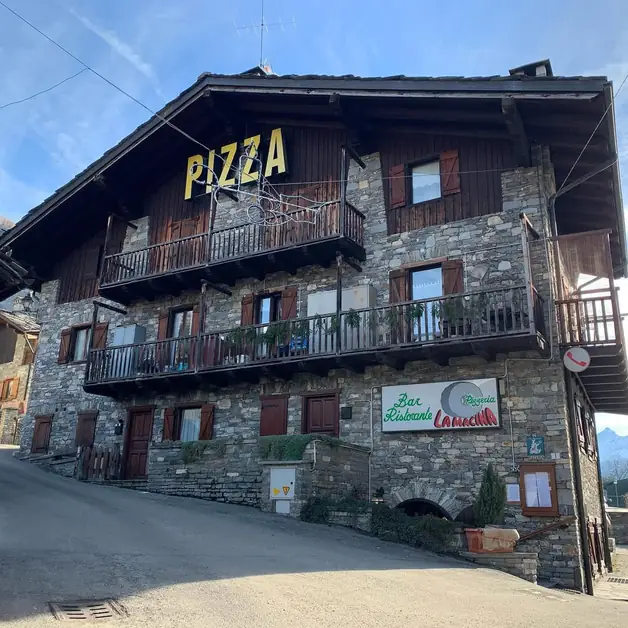 The best restaurants and pizzerias in La Salle