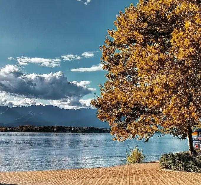 Autumn Walks Not to Miss at Lake Viverone