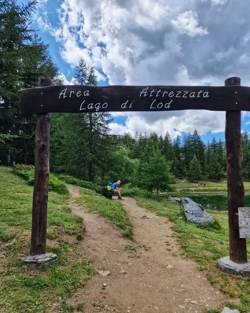 Discover the picnic area of Lake Lod