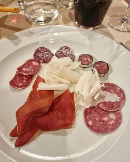 The best restaurants in Arnad for every palate