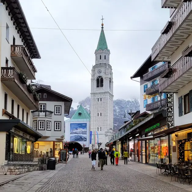 Complete guide to reach Cortina d'Ampezzo
