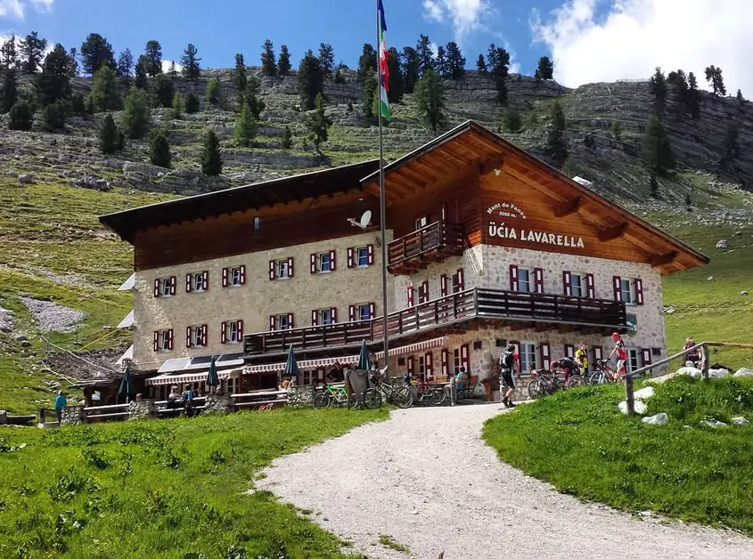 Rifugio Lavarella a paradise corner in the Dolomites
