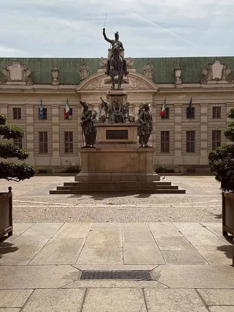 The monument to Carlo Alberto and its fascinating history