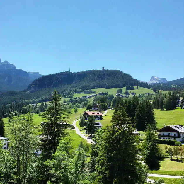 Trail Running Route Blending History and Nature