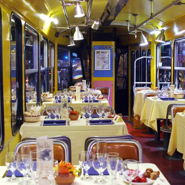 Unforgettable dinners and aperitifs on historic trams in Turin