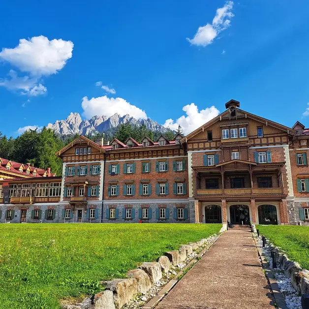 Youth Hostel in Dobbiaco for a unique vacation