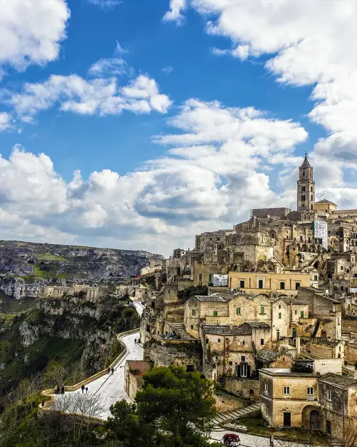 Explore the Sasso Barisano of Matera and its history